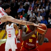 España arranca arrasando al Líbano España arranca arrasando al Líbano