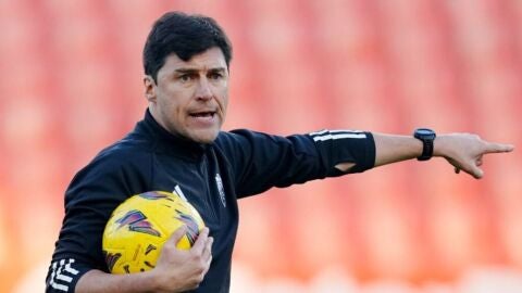 Alexander 'Cacique' Medina entrenar&aacute; al Oviedo