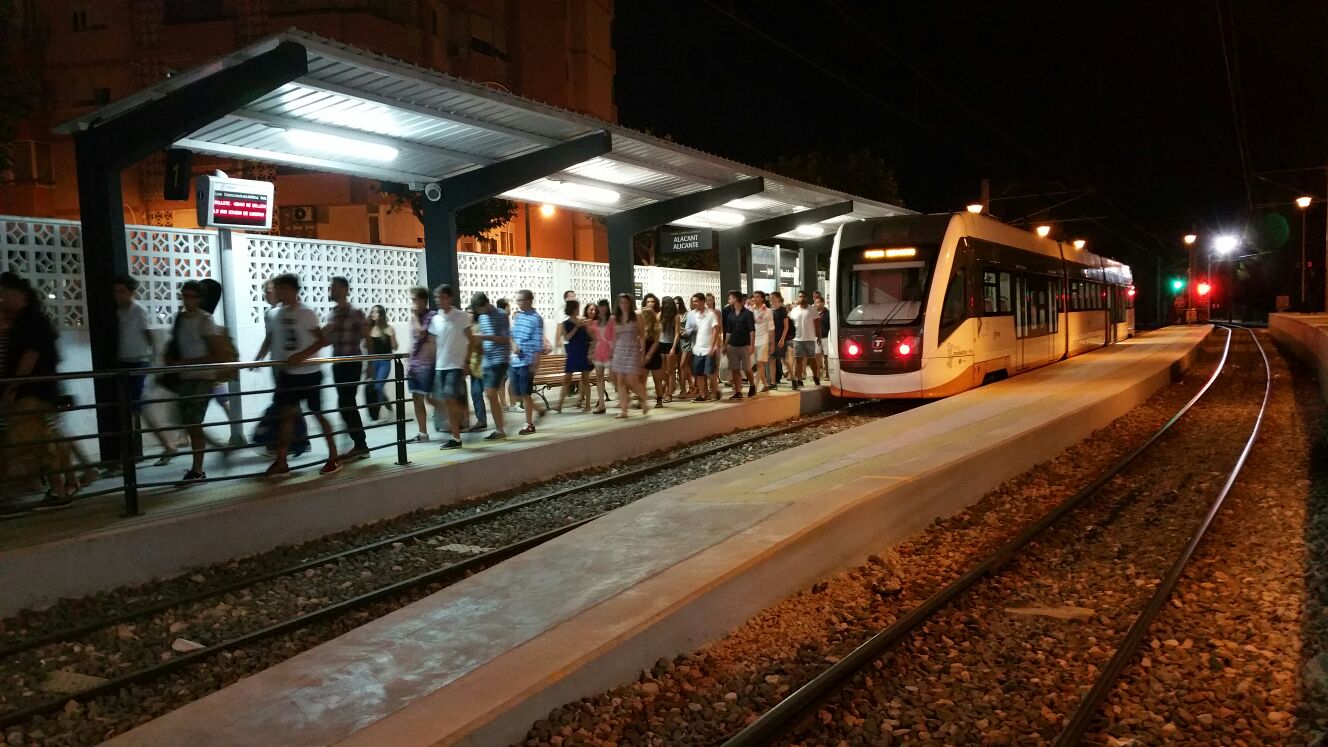El Tramnochador, el servicio nocturno del TRAM, se activa este viernes para todo el verano El Tramnochador, el servicio nocturno del TRAM, se activa este viernes para todo el verano