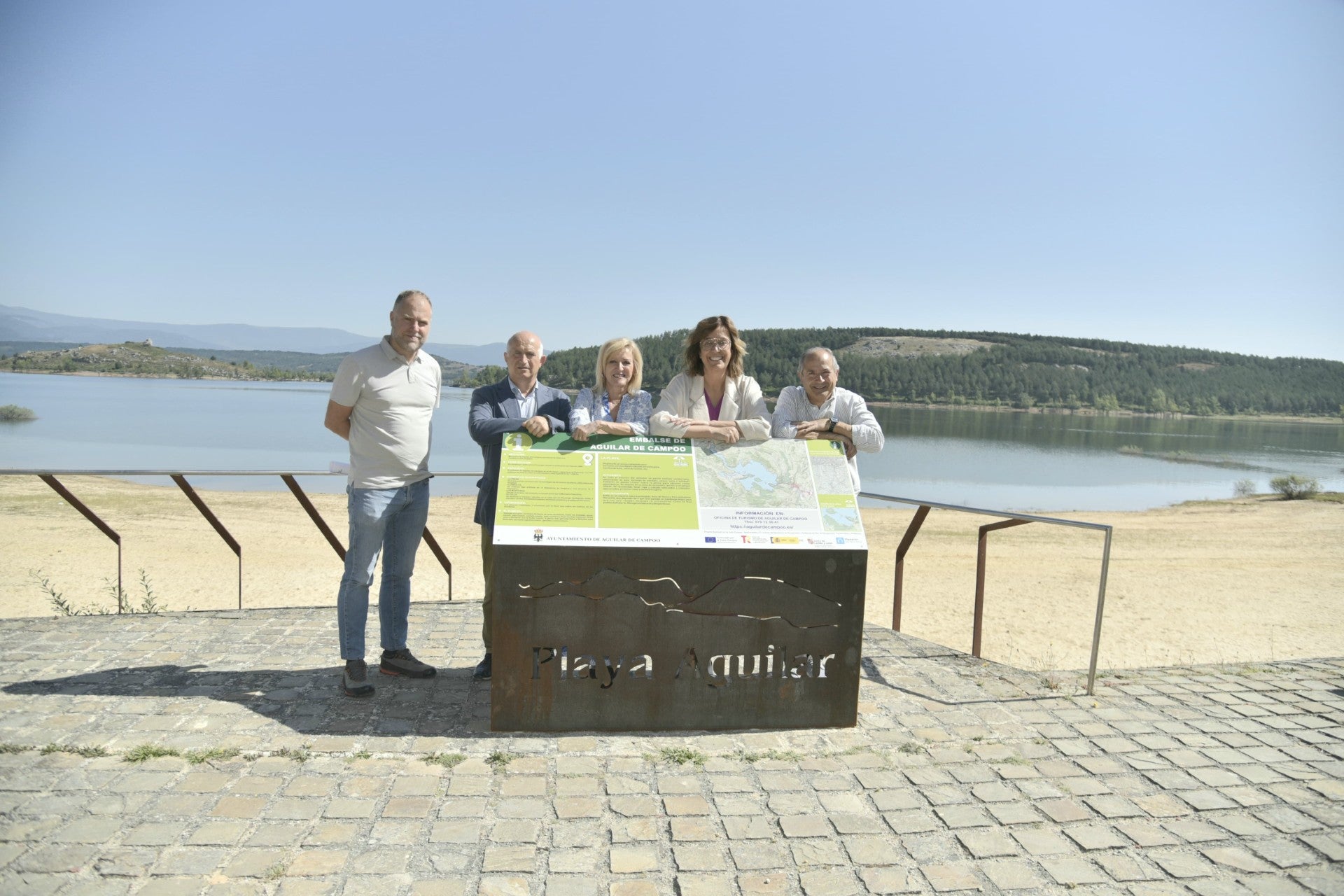 Armisén comprueba el correcto estado de las actuaciones ejecutadas en la restauración ambiental de la playa del embalse de Aguilar Armisén comprueba el correcto estado de las actuaciones ejecutadas en la restauración ambiental de la playa del embalse de Aguilar