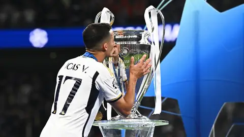 Lucas Vázquez renueva con el Real Madrid hasta 2025 Lucas Vázquez renueva con el Real Madrid hasta 2025