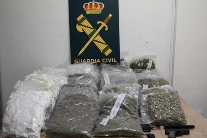 Cae un grupo que distribuía marihuana a través de empresas de paquetería de Villena y Novelda Cae un grupo que distribuía marihuana a través de empresas de paquetería de Villena y Novelda