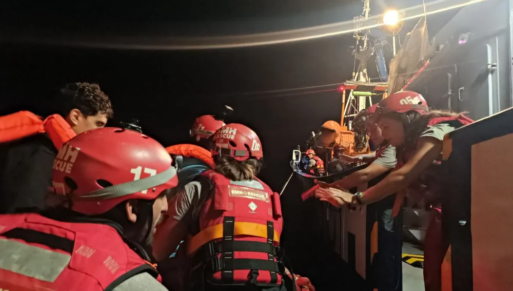 Imagen de archivo de un rescate del Aita Mari Imagen de archivo de un rescate del Aita Mari