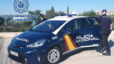 "Agentes De La Policía Nacional Detienen En Motril A Un Activo Delincuente Como Presunto Autor De Cinco Robos Con Fuerza En Domicilios Y Vehículos" "Agentes De La Policía Nacional Detienen En Motril A Un Activo Delincuente Como Presunto Autor De Cinco Robos Con Fuerza En Domicilios Y Vehículos"
