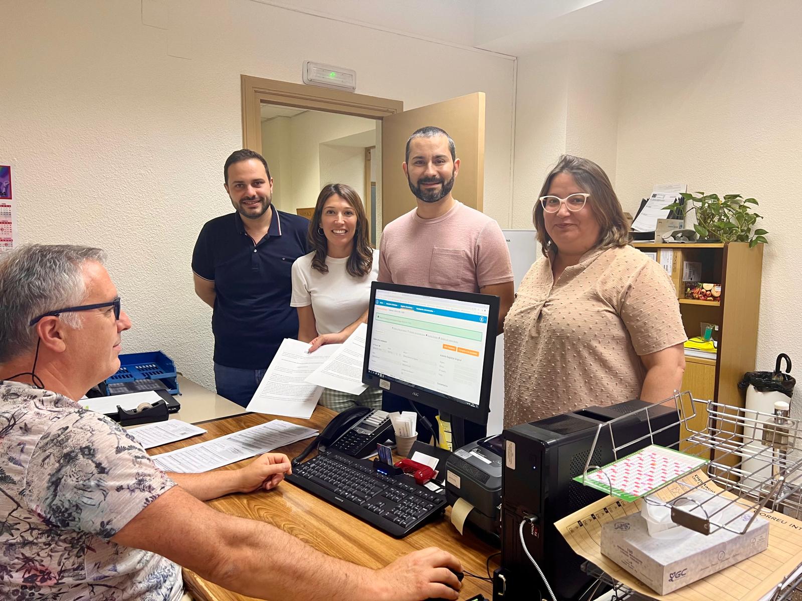 Falomir insta a la Diputación a unirse en una declaración institucional para exigir una solución a la infrafinanciación de la Comunitat Valenciana. Falomir insta a la Diputación a unirse en una declaración institucional para exigir una solución a la infrafinanciación de la Comunitat Valenciana.