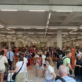 Retrasos en el aeropuerto de Palma por el fallo de Microsoft. Retrasos en el aeropuerto de Palma por el fallo de Microsoft.