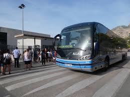 Los estudiantes nucieros deben presentar el boletín de notas antes del 15 de septiembre para recibir el segundo pago de la subvención de Transporte Los estudiantes nucieros deben presentar el boletín de notas antes del 15 de septiembre para recibir el segundo pago de la subvención de Transporte