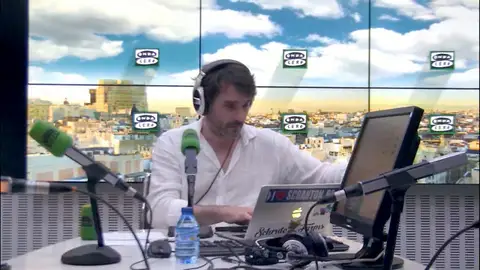 El monólogo de las ocho: "El caso Begoña Gómez sigue huérfano de explicaciones" El monólogo de las ocho: "El caso Begoña Gómez sigue huérfano de explicaciones"