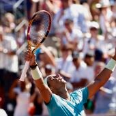 Nadal remonta a Ajdukovic y vuelve a una final más de dos años después