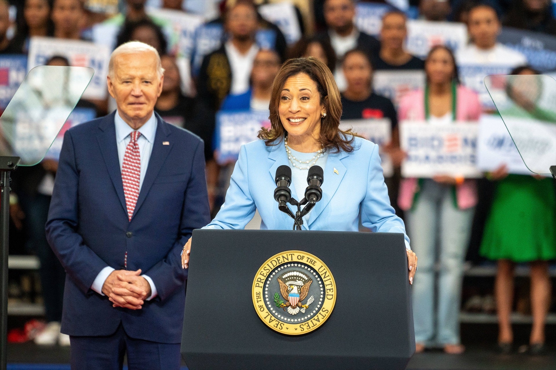 Aumenta la presión sobre un Biden cada vez más eclipsado por Kamala Harris Aumenta la presión sobre un Biden cada vez más eclipsado por Kamala Harris