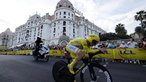 Pogacar gana por tercera vez el Tour y suma en la última su sexta victoria de etapa Pogacar gana por tercera vez el Tour y suma en la última su sexta victoria de etapa