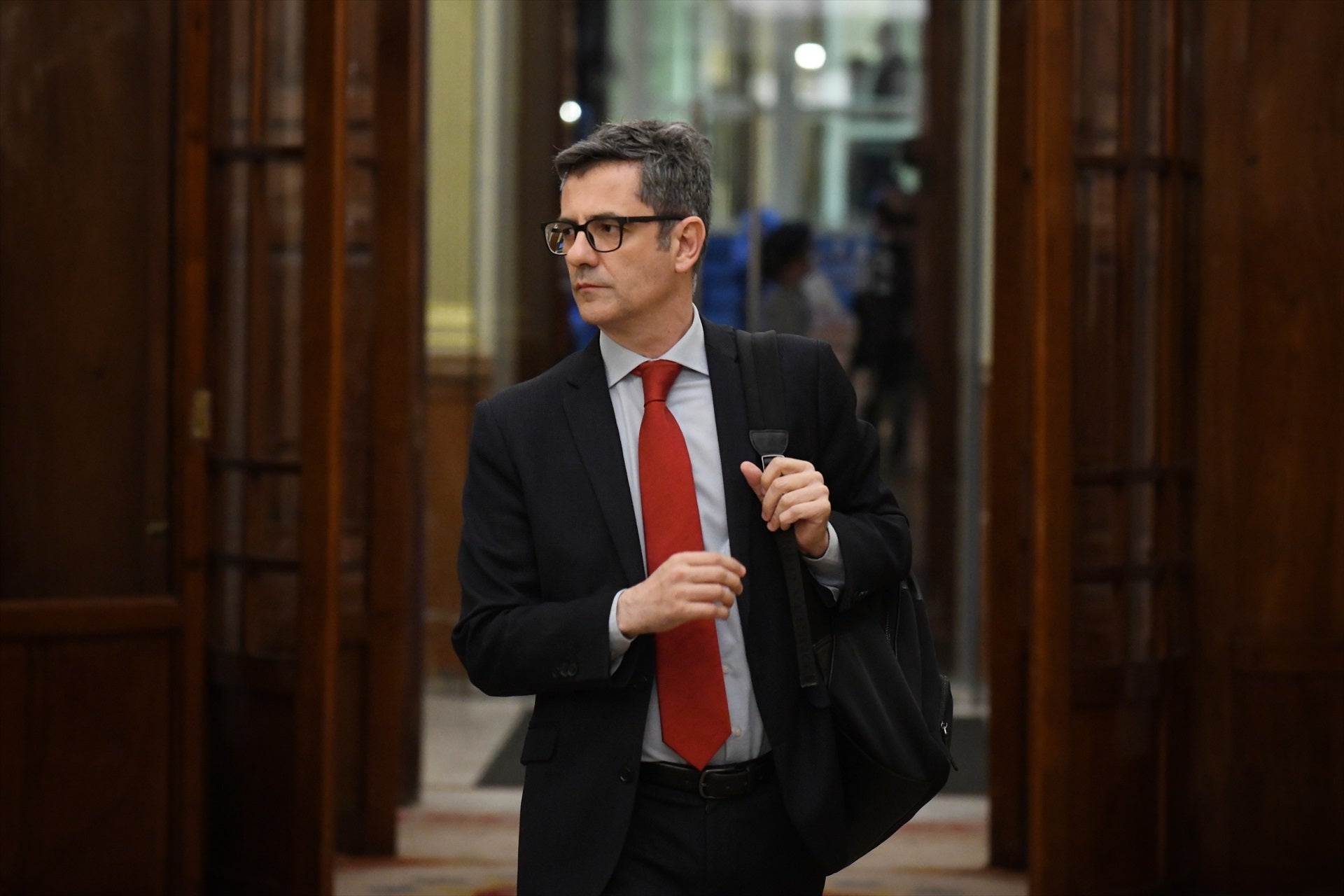 El Gobierno inicia los contactos con los grupos del Congreso para avanzar en el plan de regeneración de Sánchez El Gobierno inicia los contactos con los grupos del Congreso para avanzar en el plan de regeneración de Sánchez