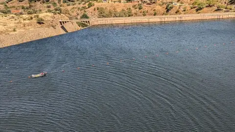 Imagen del embalse de El Tiemblo (Ávila) Imagen del embalse de El Tiemblo (Ávila)