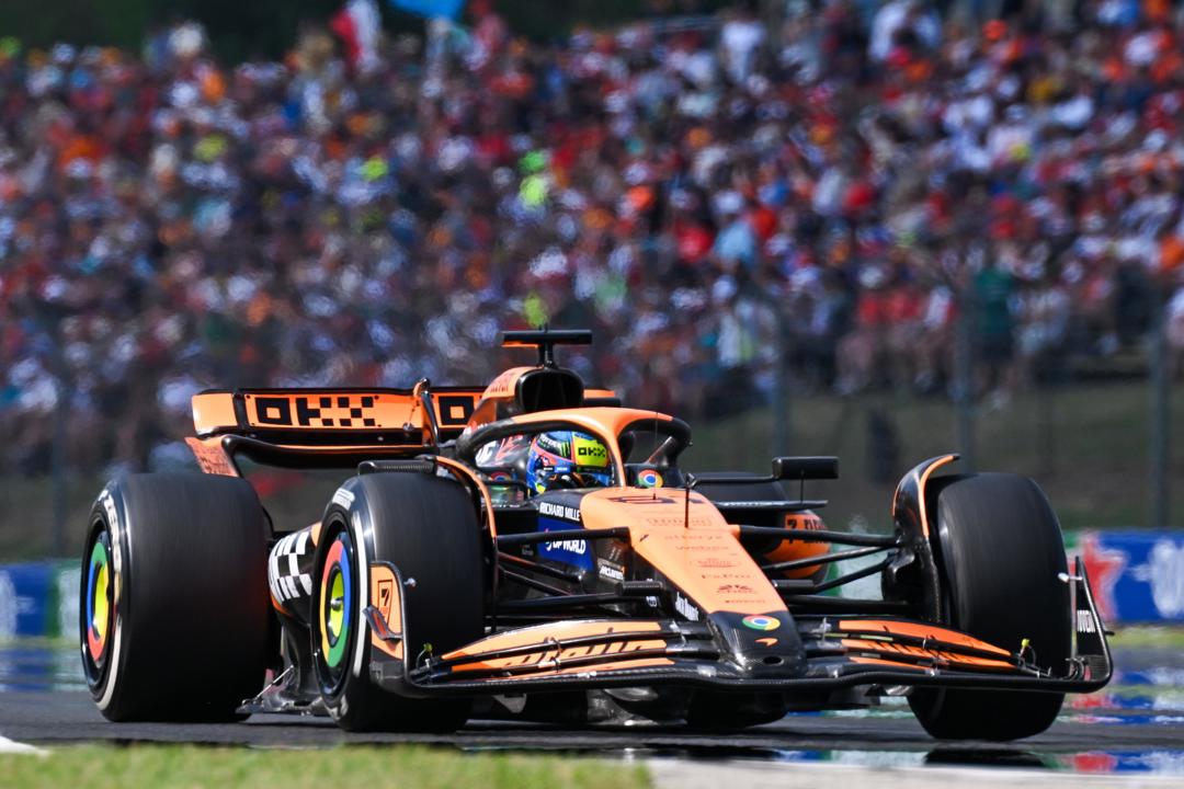 Piastri se aprovecha de la lucha Verstappen-Norris y logra en Hungría su primera victoria Piastri se aprovecha de la lucha Verstappen-Norris y logra en Hungría su primera victoria