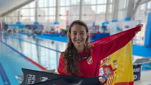 La apneísta Isabel Sánchez-Arán se apunta otro récord bajo el agua Isabel suma seis récords nacionales de las ocho modalidades que hay de apnea deportiva.