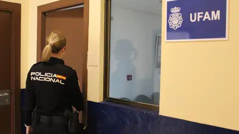 Agente de Policía Nacional en Valencia - JEFATURA Agente de Policía Nacional en Valencia - JEFATURA