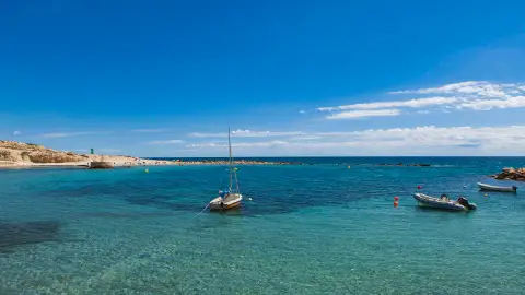 Fallece un bañista de 45 años en la cala del Morro Blanc en El Campello Fallece un bañista de 45 años en la cala del Morro Blanc en El Campello