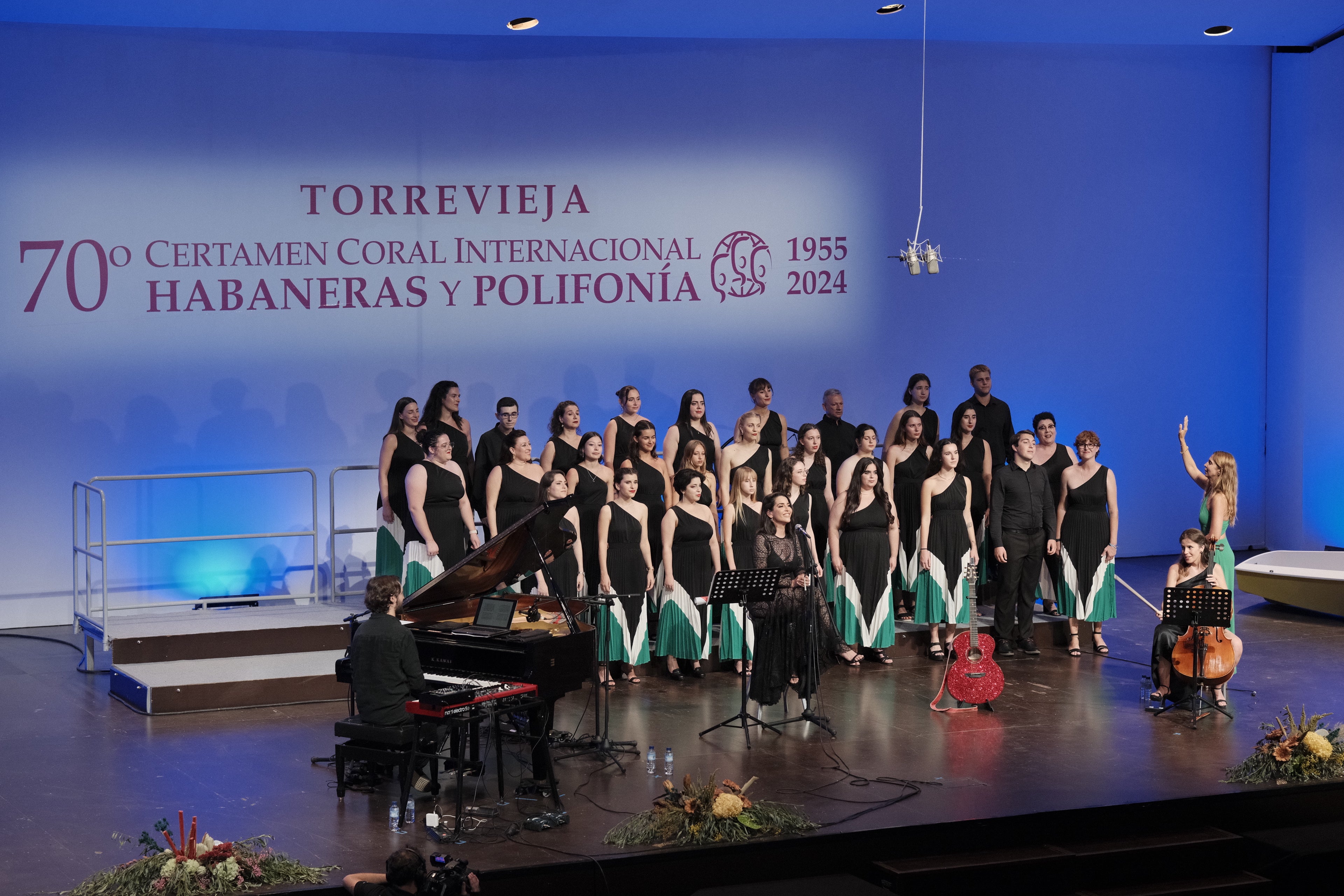 Arranca en Torrevieja el Certamen del 70 Aniversario con el estreno de la habanera 'La Almadraba' Arranca en Torrevieja el Certamen del 70 Aniversario con el estreno de la habanera 'La Almadraba'
