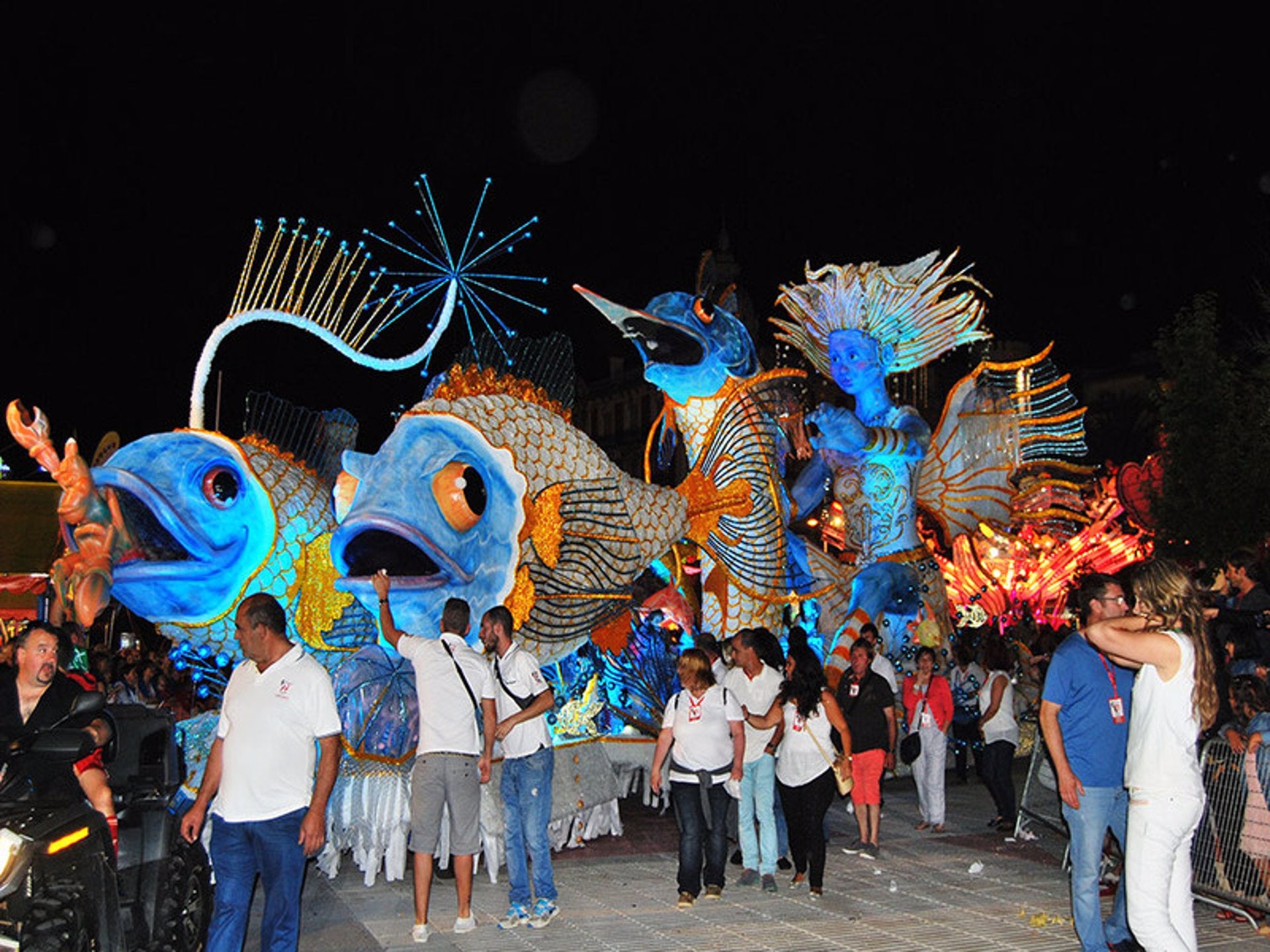 El Juzgado reduce a 9.000 euros la multa de Delegación del Gobierno a Castro Urdiales por lanzar fuegos sin permiso El Juzgado reduce a 9.000 euros la multa de Delegación del Gobierno a Castro Urdiales por lanzar fuegos sin permiso