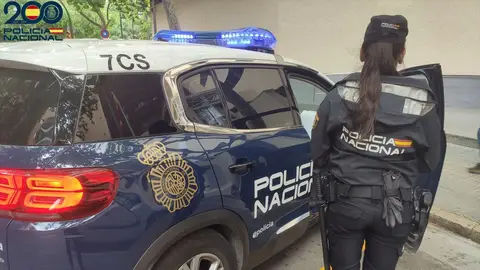 Liberan a una mujer que llevaba tres días encerrada por su padre en una habitación Liberan a una mujer que llevaba tres días encerrada por su padre en una habitación