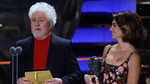 Imagen reciente del realizador Pedro Almodovar y la actriz Penélope Cruz. Imagen reciente del realizador Pedro Almodovar y la actriz Penélope Cruz.