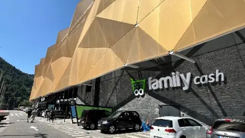 Family Cash abrirá su nuevo hipermercado en Andorra a partir del 1 de agosto Family Cash abrirá su nuevo hipermercado en Andorra a partir del 1 de agosto
