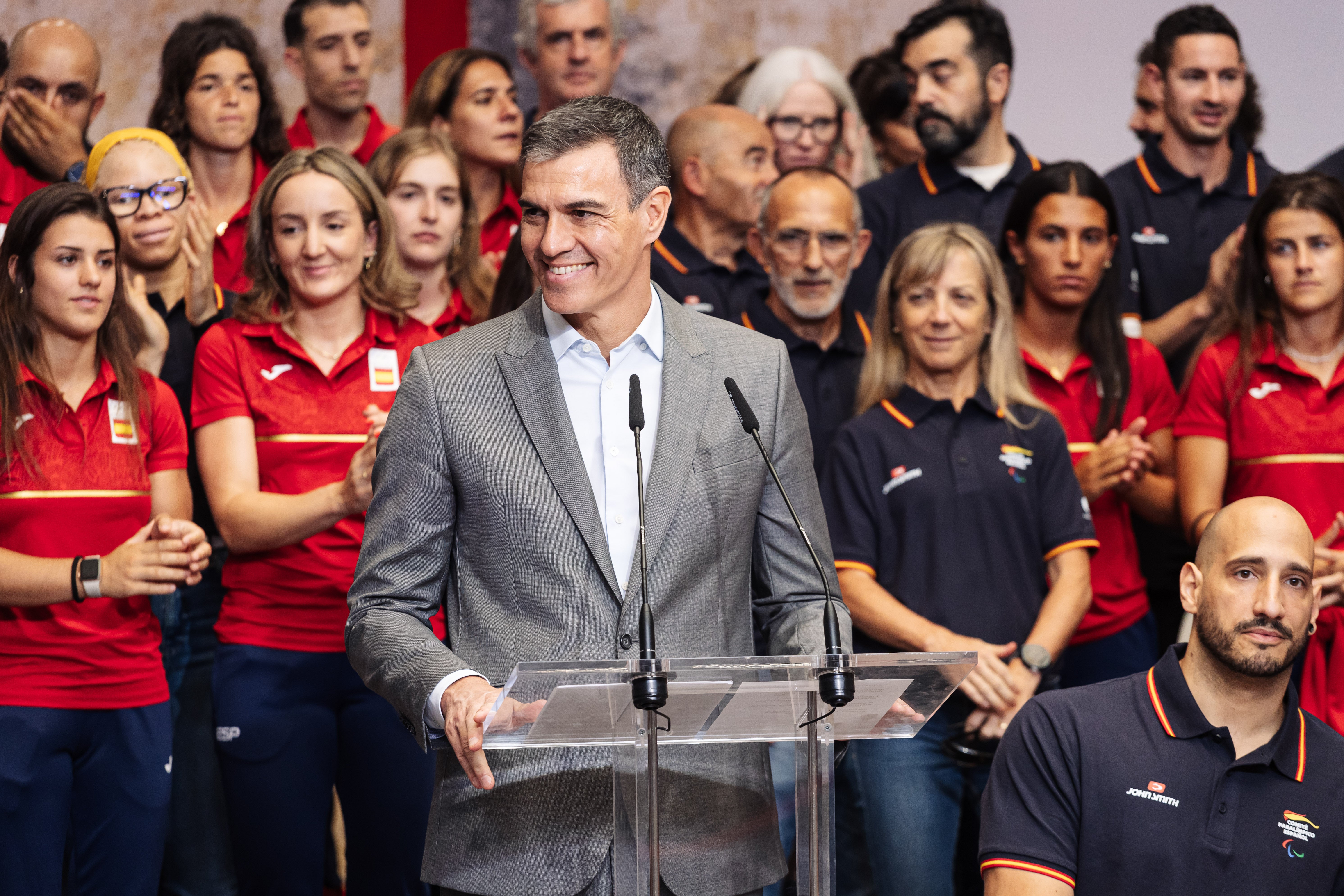 Pedro Sánchez recuerda a los olímpicos y paralímpicos en París que van a "vivir el mayor de los sueños" Pedro Sánchez recuerda a los olímpicos y paralímpicos en París que van a "vivir el mayor de los sueños"