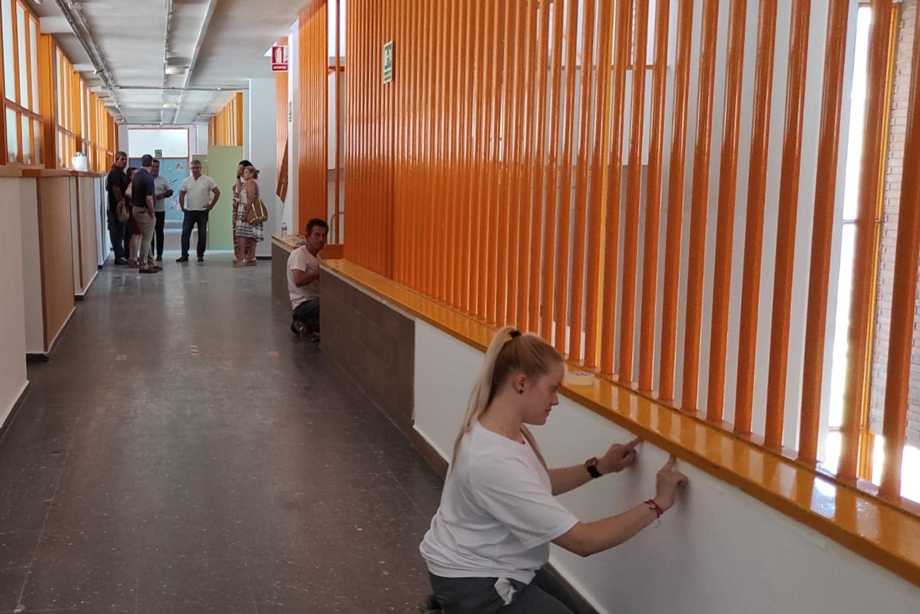 El Ayuntamiento ya está poniendo a punto los colegios para el curso que viene El Ayuntamiento ya está poniendo a punto los colegios para el curso que viene