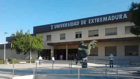 El Comité de Empresa del Personal Laboral de la UEx anuncia movilizaciones por la negociación del convenio El Comité de Empresa del Personal Laboral de la UEx anuncia movilizaciones por la negociación del convenio