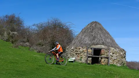 La Diputación adjudica a Bikefriendly el servicio de consultoría para la creación de la marca Montaña Palentina como destino cicloturístico .