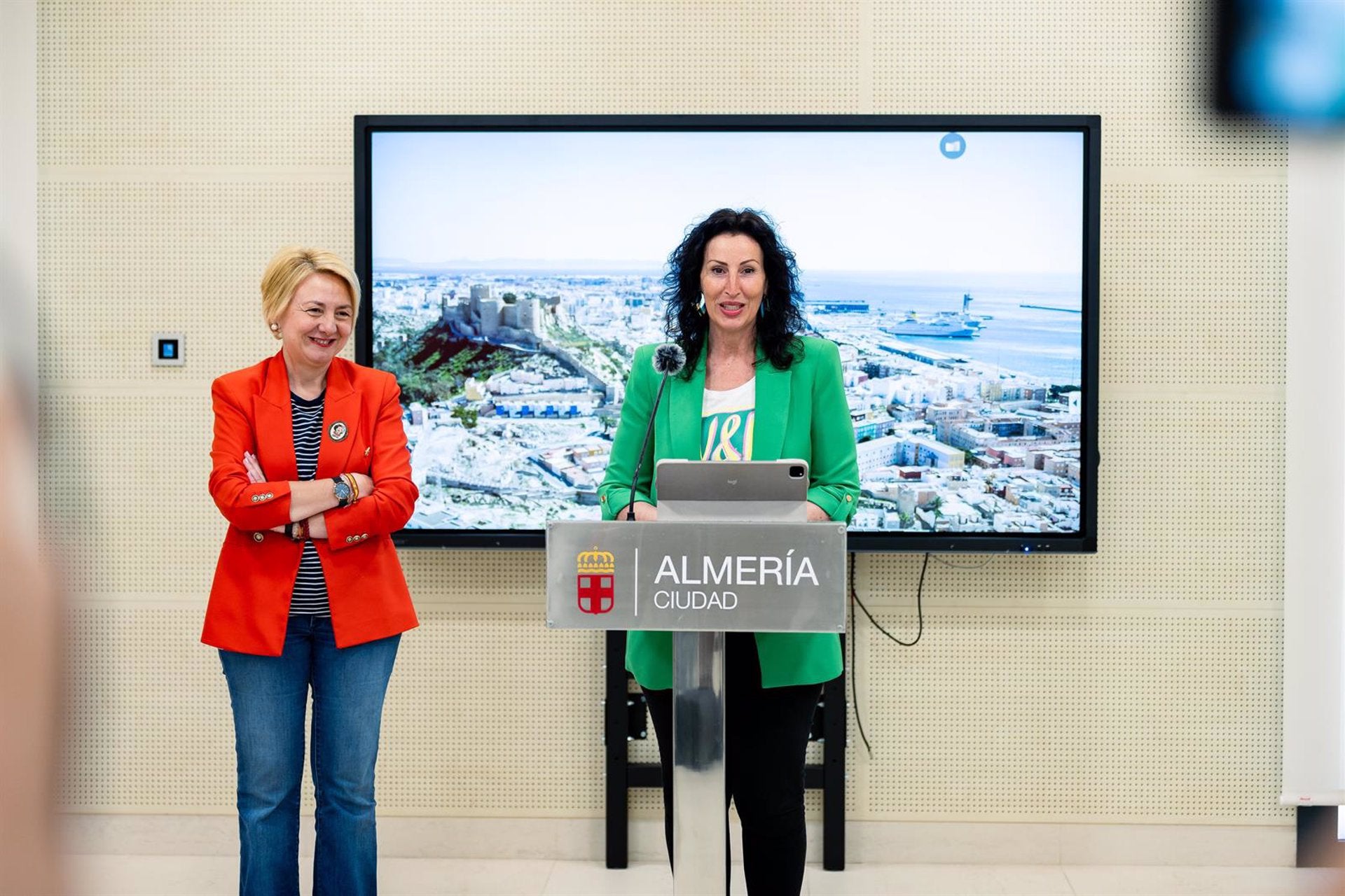 El Ayuntamiento de Almería duda de la llegada del AVE en 2026 El Ayuntamiento de Almería duda de la llegada del AVE en 2026
