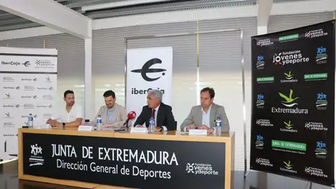 Fundación Jóvenes y Deportes renueva su acuerdo de colaboración con Ibercaja para potenciar los valores del deporte en Extremadura Fundación Jóvenes y Deportes renueva su acuerdo de colaboración con Ibercaja para potenciar los valores del deporte en Extremadura
