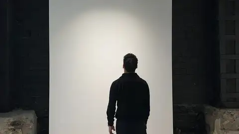 El artista Carlos García en el nuevo espacio que inaugurará el jueves en Gijón El artista Carlos García en el nuevo espacio que inaugurará el jueves en Gijón