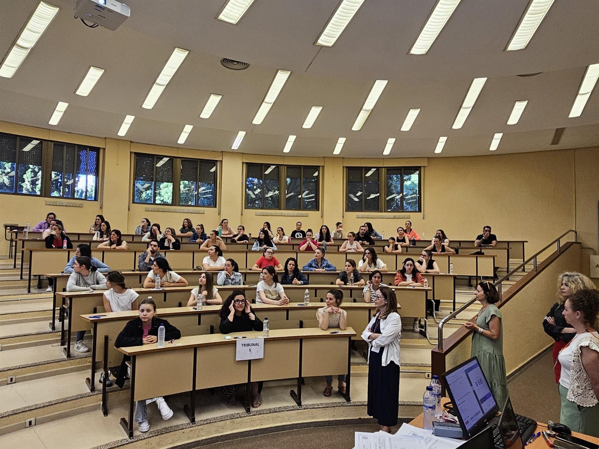 Casi el 65% de los opositores docentes han aprobado las pruebas de la convocatoria de oposiciones 2024 en Extremadura Casi el 65% de los opositores docentes han aprobado las pruebas de la convocatoria de oposiciones 2024 en Extremadura