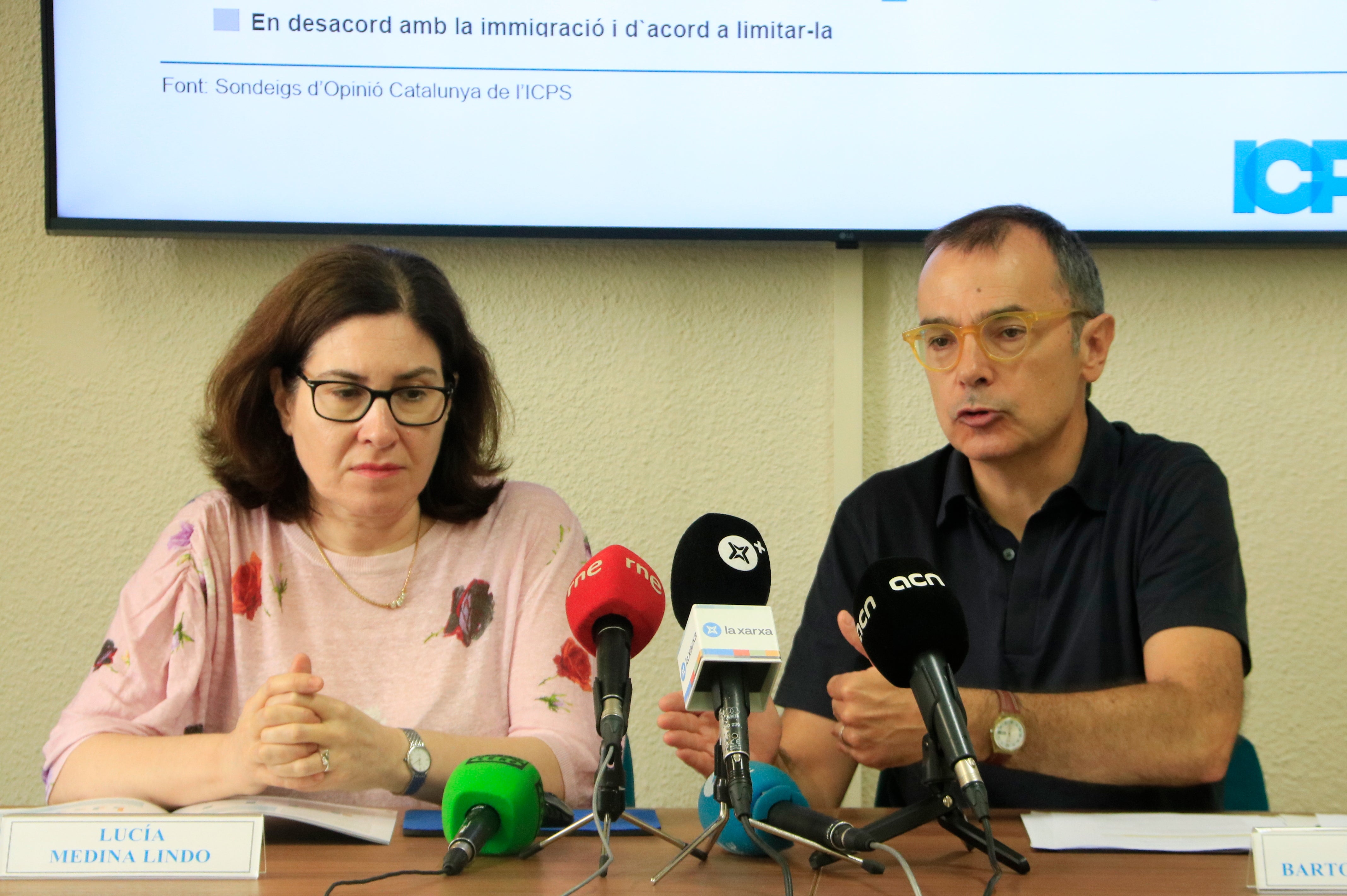 El 60% dels catalans està a favor de la immigració, segons una enquesta El 60% dels catalans està a favor de la immigració, segons una enquesta