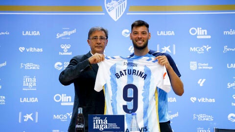 Loren Juarros en la presentaci&oacute;n de Roko Baturina