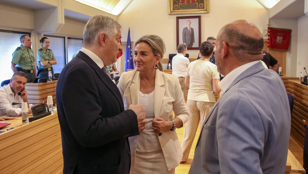 Cañizares y Tolón antes de comenzar la Junta Local de Seguridad Cañizares y Tolón antes de comenzar la Junta Local de Seguridad