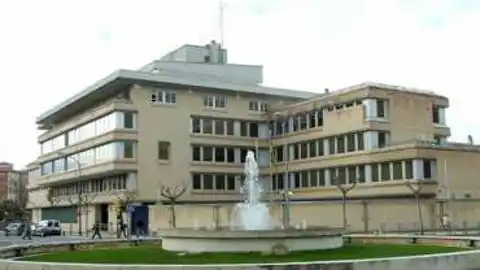 Detenido en Huesca el autor de dos robos con violencia mientras se encontraba con permiso penitenciario Detenido en Huesca el autor de dos robos con violencia mientras se encontraba con permiso penitenciario