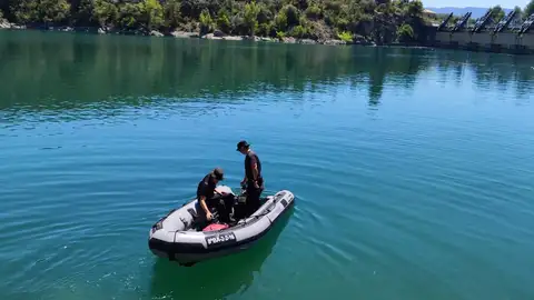 Búsqueda del menor en el pantano Búsqueda del menor en el pantano
