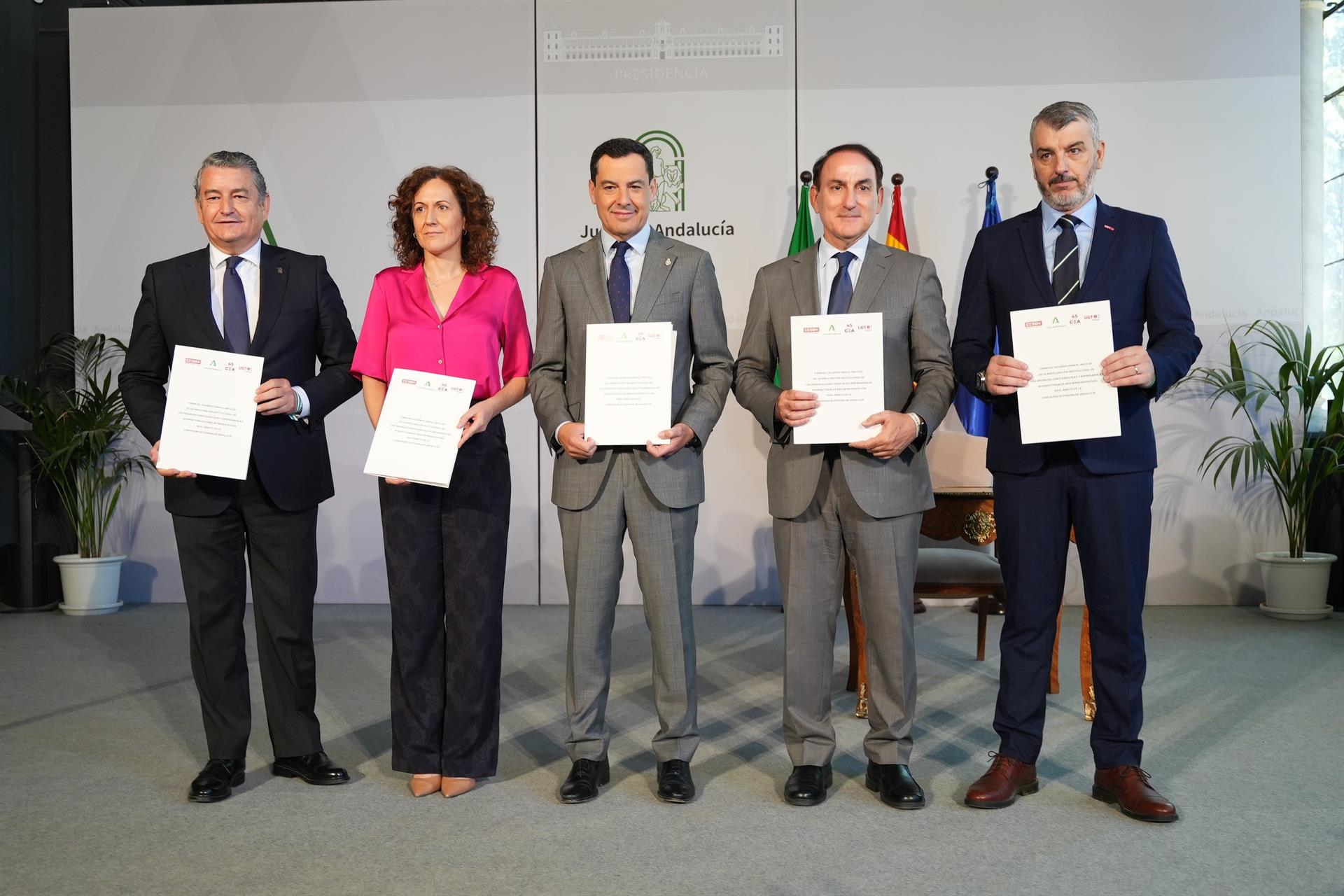 Moreno destaca "el máximo nivel" del diálogo social al firmar el Impulso de la Participación Institucional Moreno destaca "el máximo nivel" del diálogo social al firmar el Impulso de la Participación Institucional