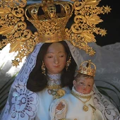 Talla de la Virgen de las Virtudes de Santa Cruz de Mudela Talla de la Virgen de las Virtudes de Santa Cruz de Mudela