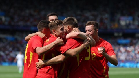 Espa&ntilde;a se impone a Uzbekist&aacute;n en su debut en Par&iacute;s 