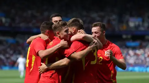España se impone a Uzbekistán en su debut en París España se impone a Uzbekistán en su debut en París
