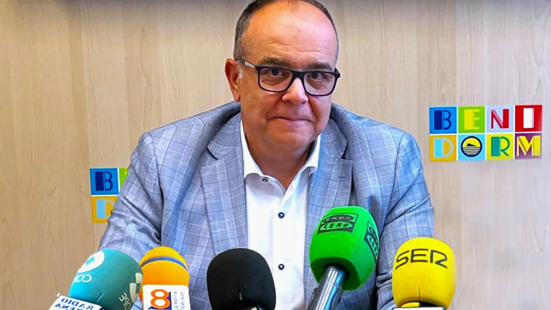 El PSOE alerta que los vecinos de Benidorm afrontan, desde hoy, el pago del IBI con una subida del 23% El PSOE alerta que los vecinos de Benidorm afrontan, desde hoy, el pago del IBI con una subida del 23%