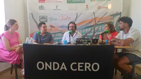 Nieves Núñez, de Restaurante Los Arenales', Francisco Javier Núñez, alcalde de Almagro, Javier Ruiz y Juan Carlos de la Vega e Itxaso Larrinaga, de Olmedo 3000 Nieves Núñez, de Restaurante Los Arenales', Francisco Javier Núñez, alcalde de Almagro, Javier Ruiz y Juan Carlos de la Vega e Itxaso Larrinaga, de Olmedo 3000