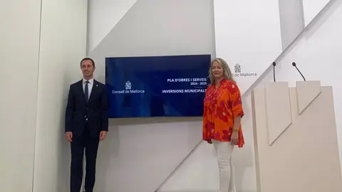El presidente del Consell de Mallorca, Llorenç Galmés, y la consellera insular de Promoción Económica y Desarrollo Local, Pilar Amate El presidente del Consell de Mallorca, Llorenç Galmés, y la consellera insular de Promoción Económica y Desarrollo Local, Pilar Amate