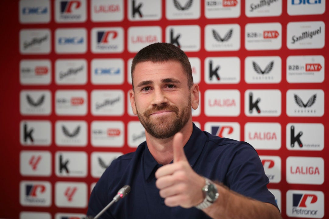 Unai Simón: "Nico Williams no se ha merecido la presión a la que ha estado sometido" Unai Simón: "Nico Williams no se ha merecido la presión a la que ha estado sometido"