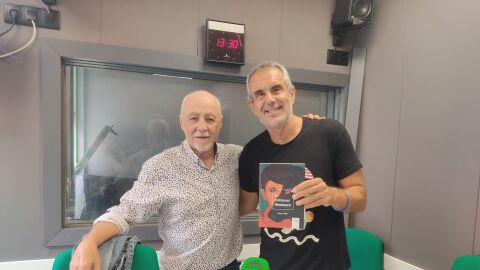 Miguel Rojo y Rafa Guti&eacute;rrez en los estudios de Onda Cero Gij&oacute;n