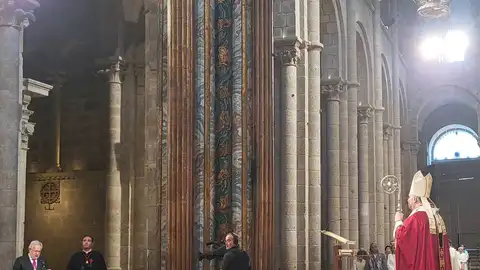 El delegado regio, Miguel Santalices pide al Apóstol Santiago abordar la presión migratoria "con generosidad" por una "España diversa", pero "dentro de la ley" El delegado regio, Miguel Santalices pide al Apóstol Santiago abordar la presión migratoria "con generosidad" por una "España diversa", pero "dentro de la ley"