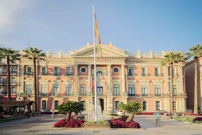 Las parejas de hecho ya pueden ser tramitadas por el Ayuntamiento de Murcia Las parejas de hecho ya pueden ser tramitadas por el Ayuntamiento de Murcia